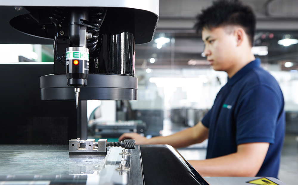 Trusyou quality technician performing dimensional inspection